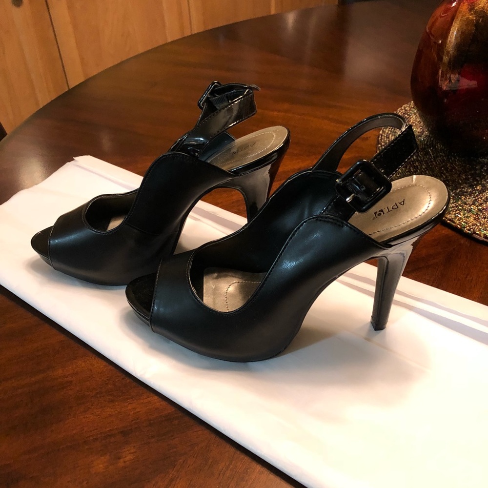 Gorgeous dressy heels